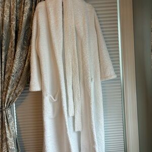 Plush White Barefoot DSpa Robe with Belt
